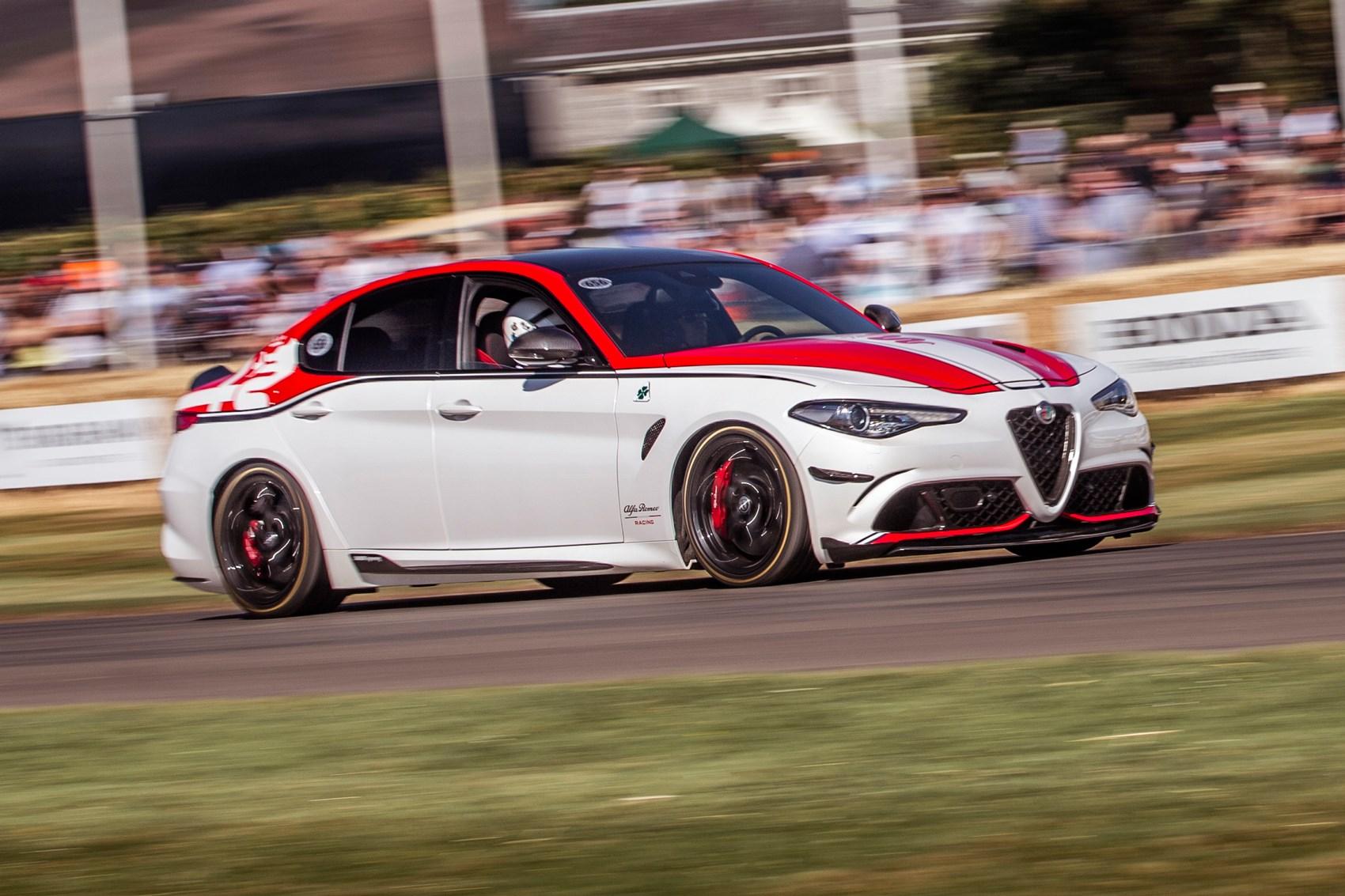 Alfa Romeo Giulia QV Racing Edition specs, performance data - FastestLaps.c...