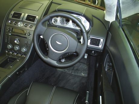 Photo of Aston Martin DB9 Volante