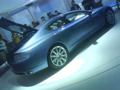 Picture of Aston Martin Rapide