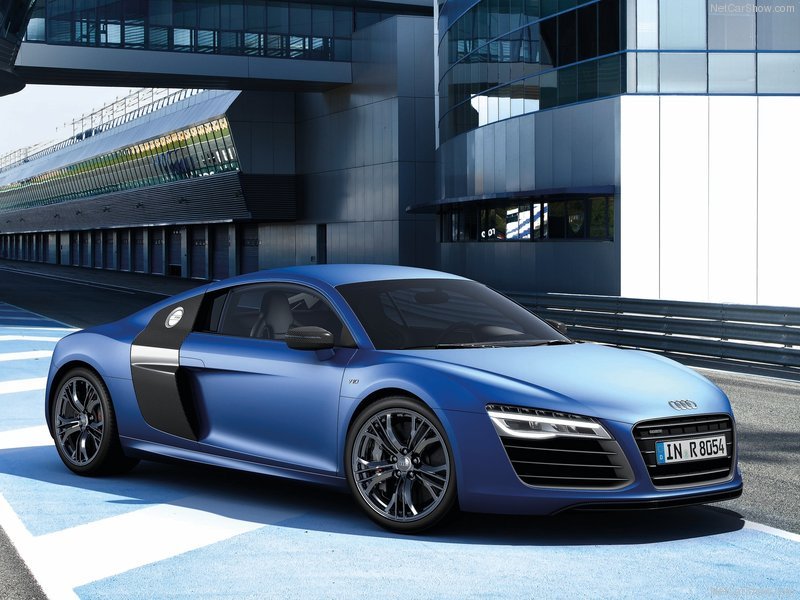 Автомобиль Audi R8 I