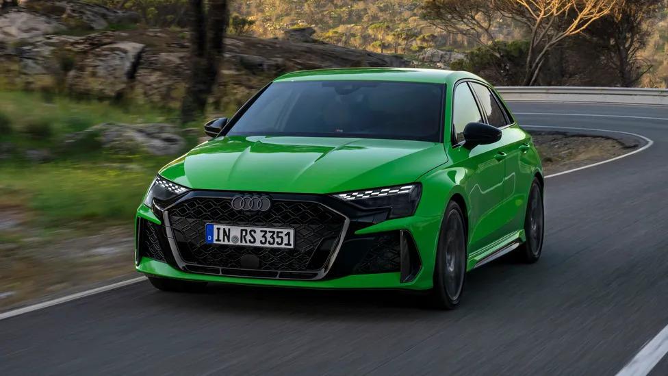 Audi RS3 Sportback 8Y Facelift specs, lap times, performance data ...