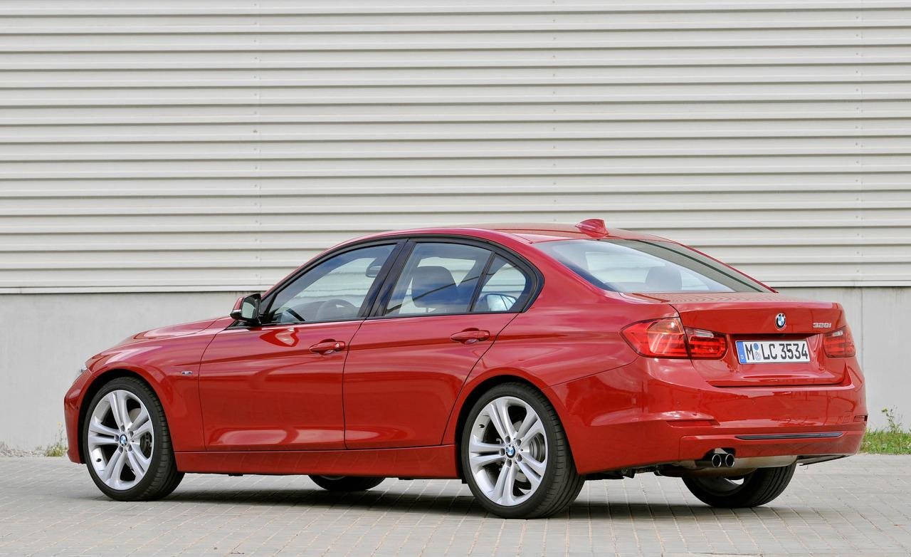 Picture of BMW 328i