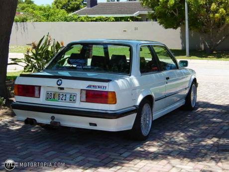 Photo of BMW 333i E30
