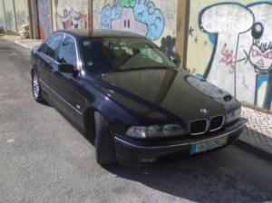 Photo of BMW 528i