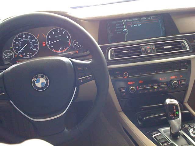 Photo of BMW 750i