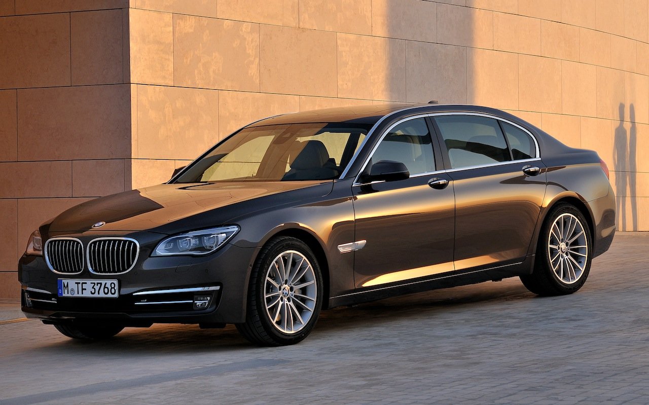 Picture of BMW 750i