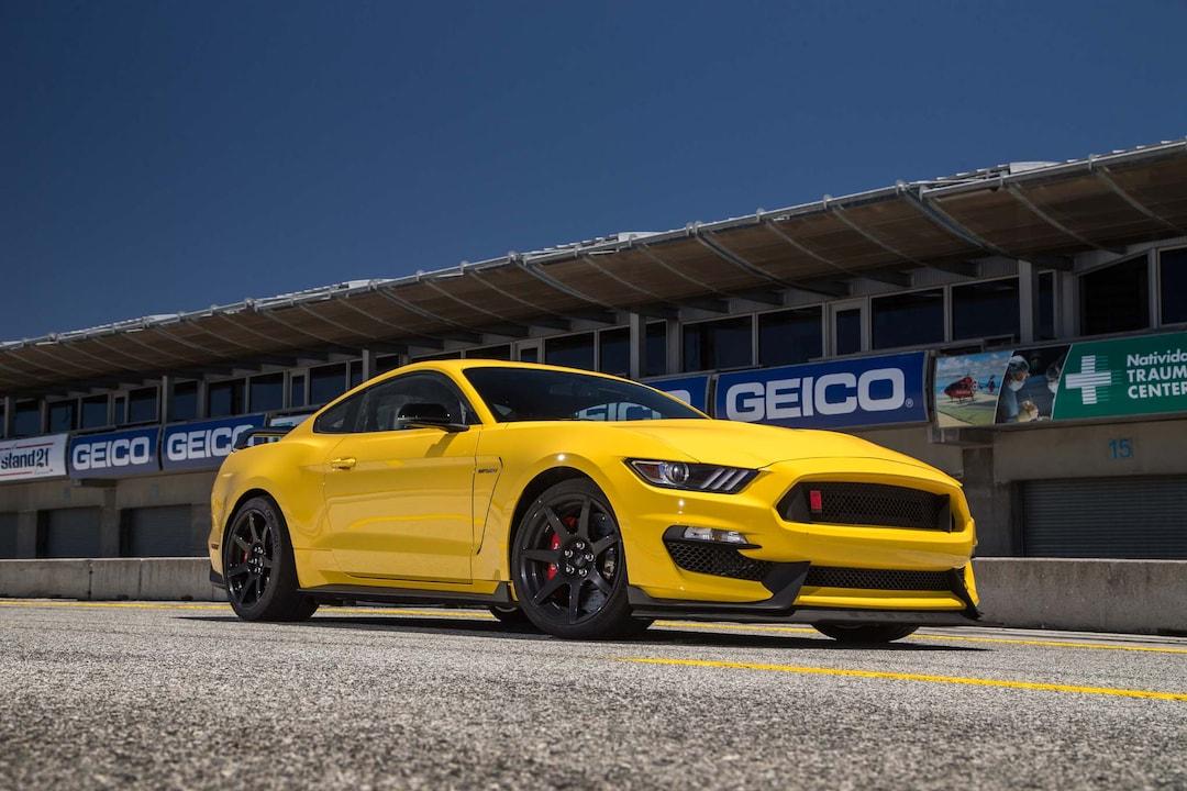 Photo of Ford Shelby Mustang GT350R