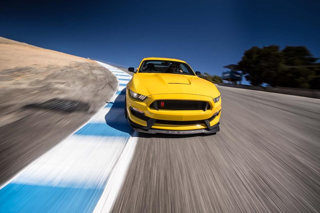 Photo of Ford Shelby Mustang GT350R