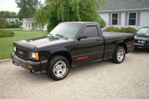 Picture of GMC Sonoma GT