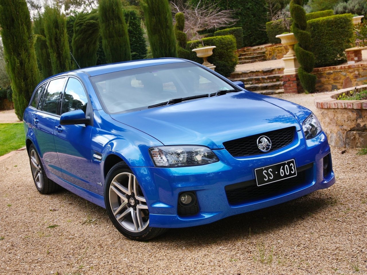 Holden VE Commodore SS SportWagon specs, 0-60, lap times, performance ...