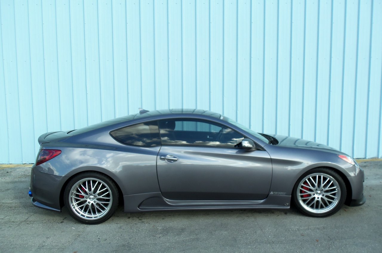 Photo of Hyundai Genesis Coupe 3.8