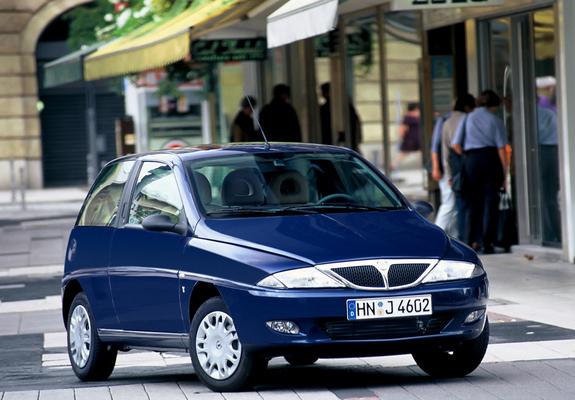 Lancia Y 1.4 12V 80 PS specs, performance data 