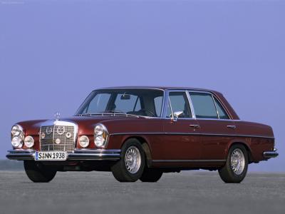 Image of Mercedes-Benz 300 SEL 6.3 AMG