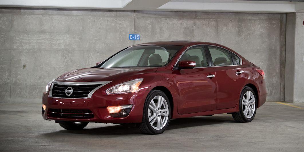 Nissan Altima 3.5 SV L33 specs, performance data - FastestLaps.com