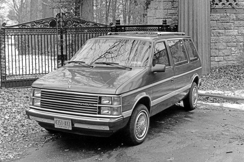 Plymouth Voyager 2.6 Mk I specs, performance data - FastestLaps.com