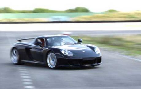 Porsche Carrera GT 0-60, quarter mile, acceleration times -  