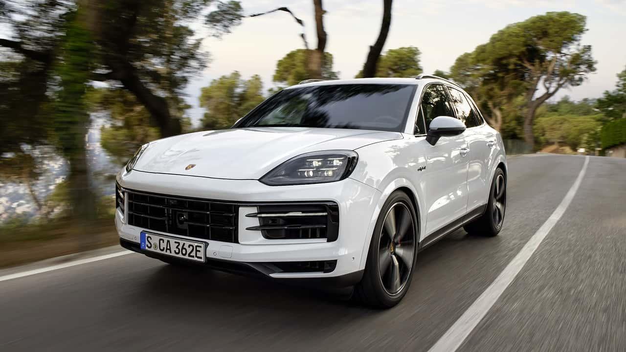 Image of Porsche Cayenne S E-Hybrid