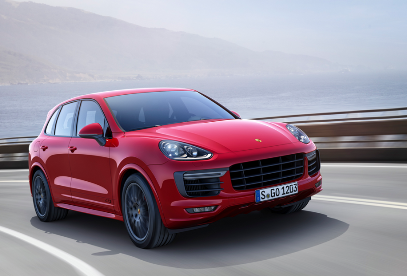 Cover for Porsche Cayenne to the rescue of Russia