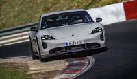 Cover for Porsche Taycan Turbo S sets new electric car Nürburgring lap record