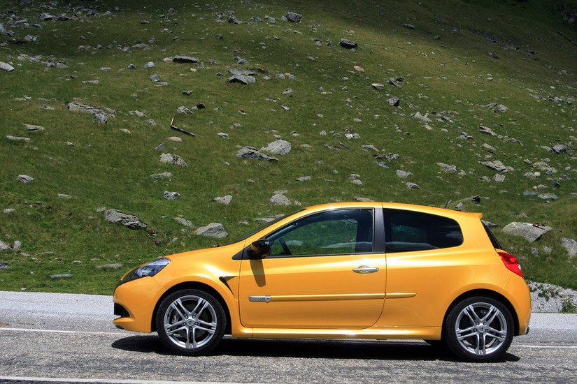Renault Clio III Sport facelift specs, lap times, performance data