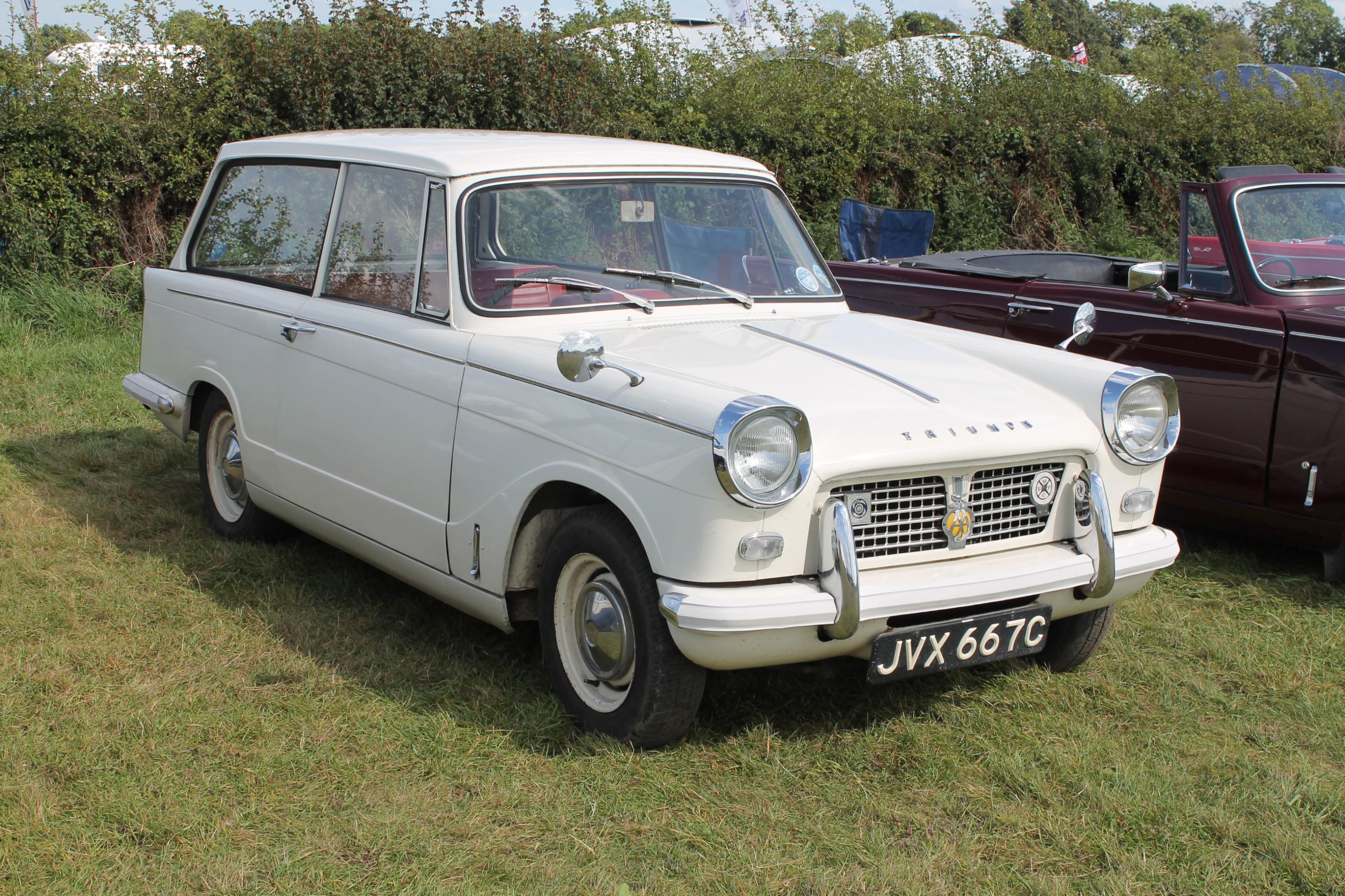 Triumph Herald 1200 Estate specs, 0-60, quarter mile - FastestLaps.com