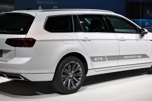 Picture of VW Passat Variant GTE